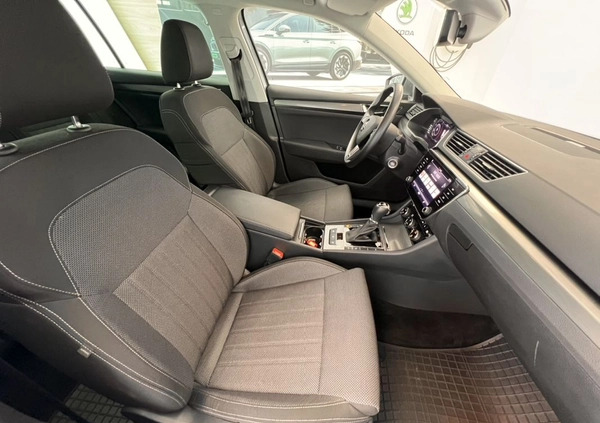 Skoda Superb cena 113500 przebieg: 118549, rok produkcji 2019 z Kunów małe 172